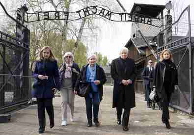 Mattarella ad Auschwitz: “la memoria dell’Olocausto rimane un monito eterno”