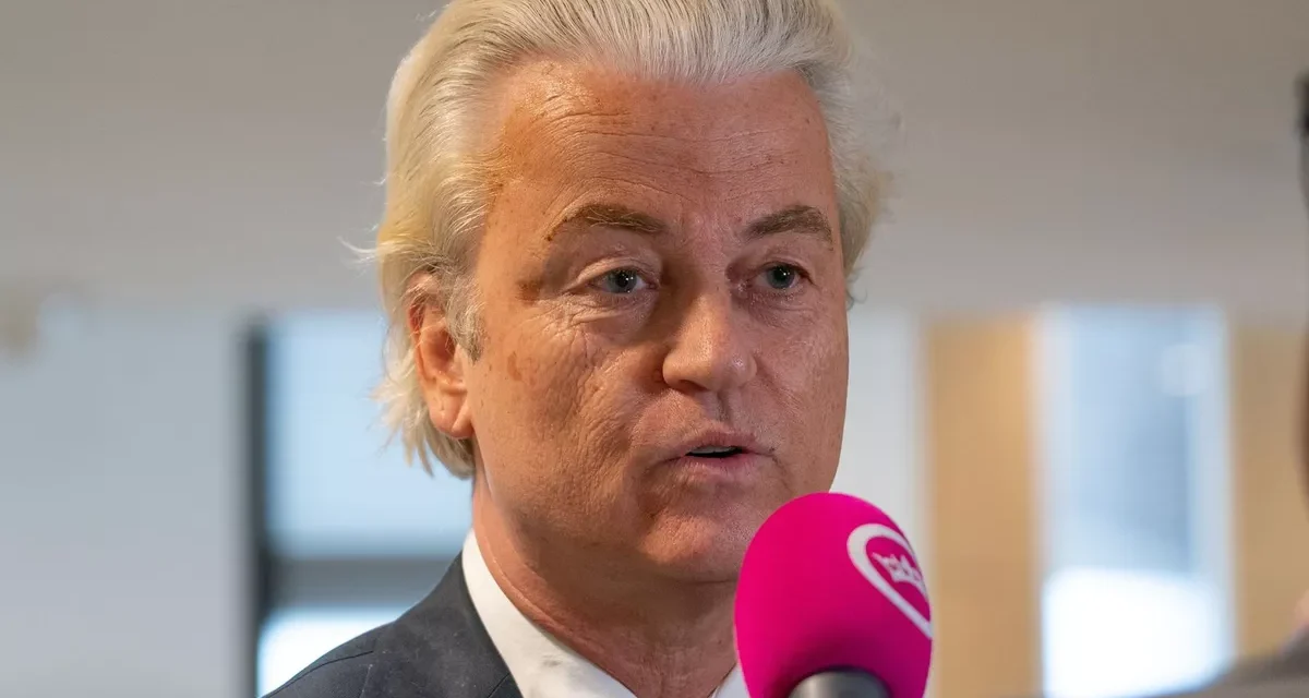 Geert Wilders, il politico di ultradestra che ha vinto le elezioni in Olanda: “Asilo e immigrazione le priorità”